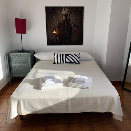 Hotel Y Restaurante Puerta De Aranda 阿兰达德杜洛 外观 照片