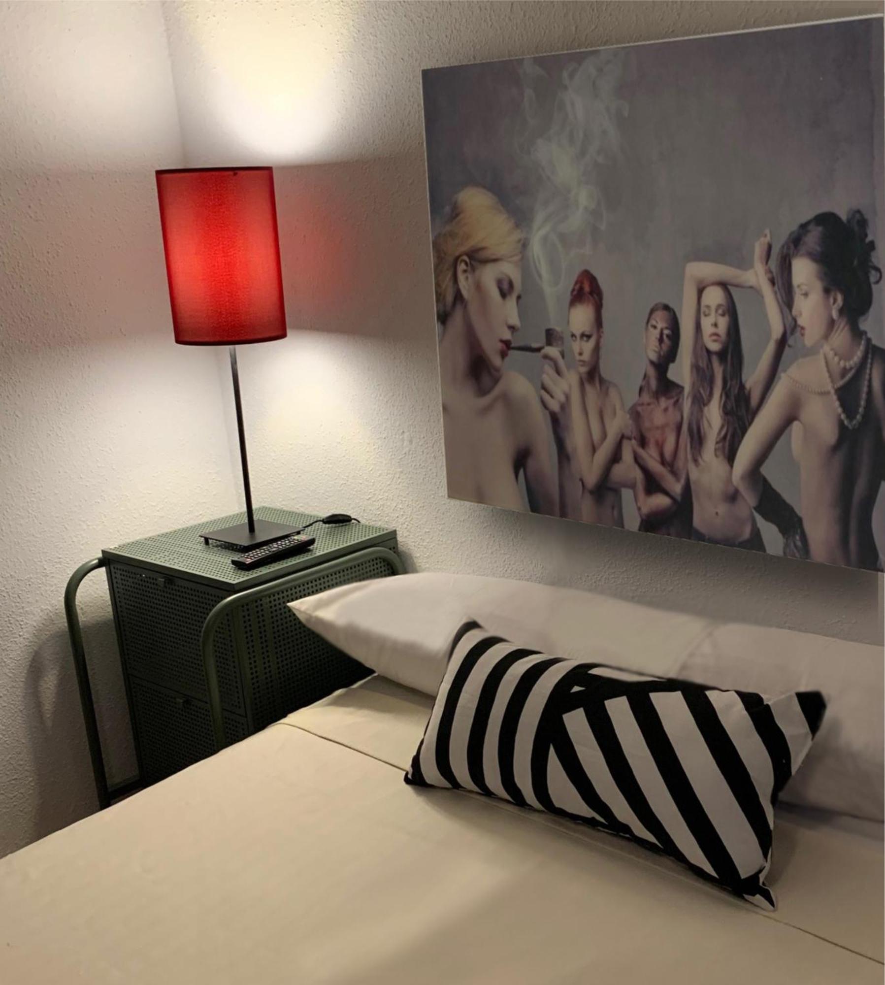 Hotel Y Restaurante Puerta De Aranda 阿兰达德杜洛 外观 照片