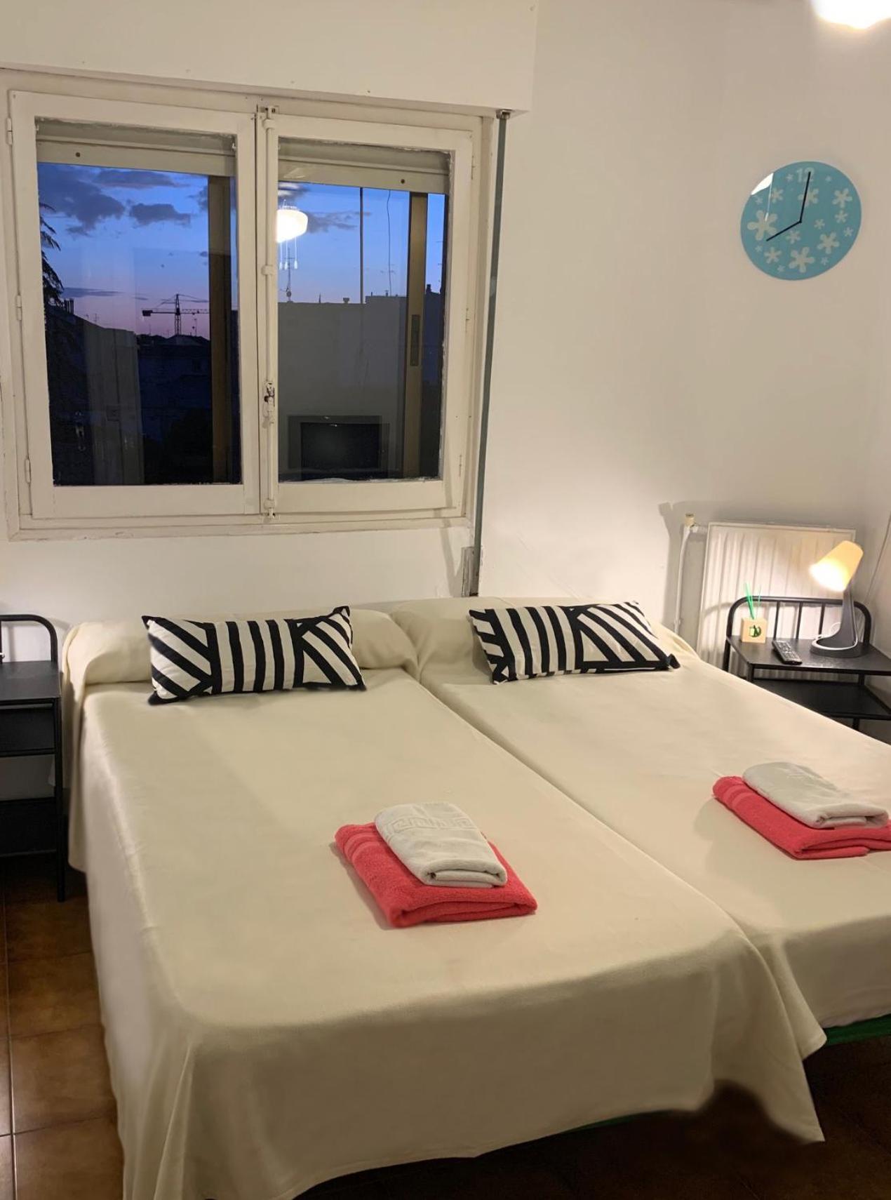 Hotel Y Restaurante Puerta De Aranda 阿兰达德杜洛 外观 照片