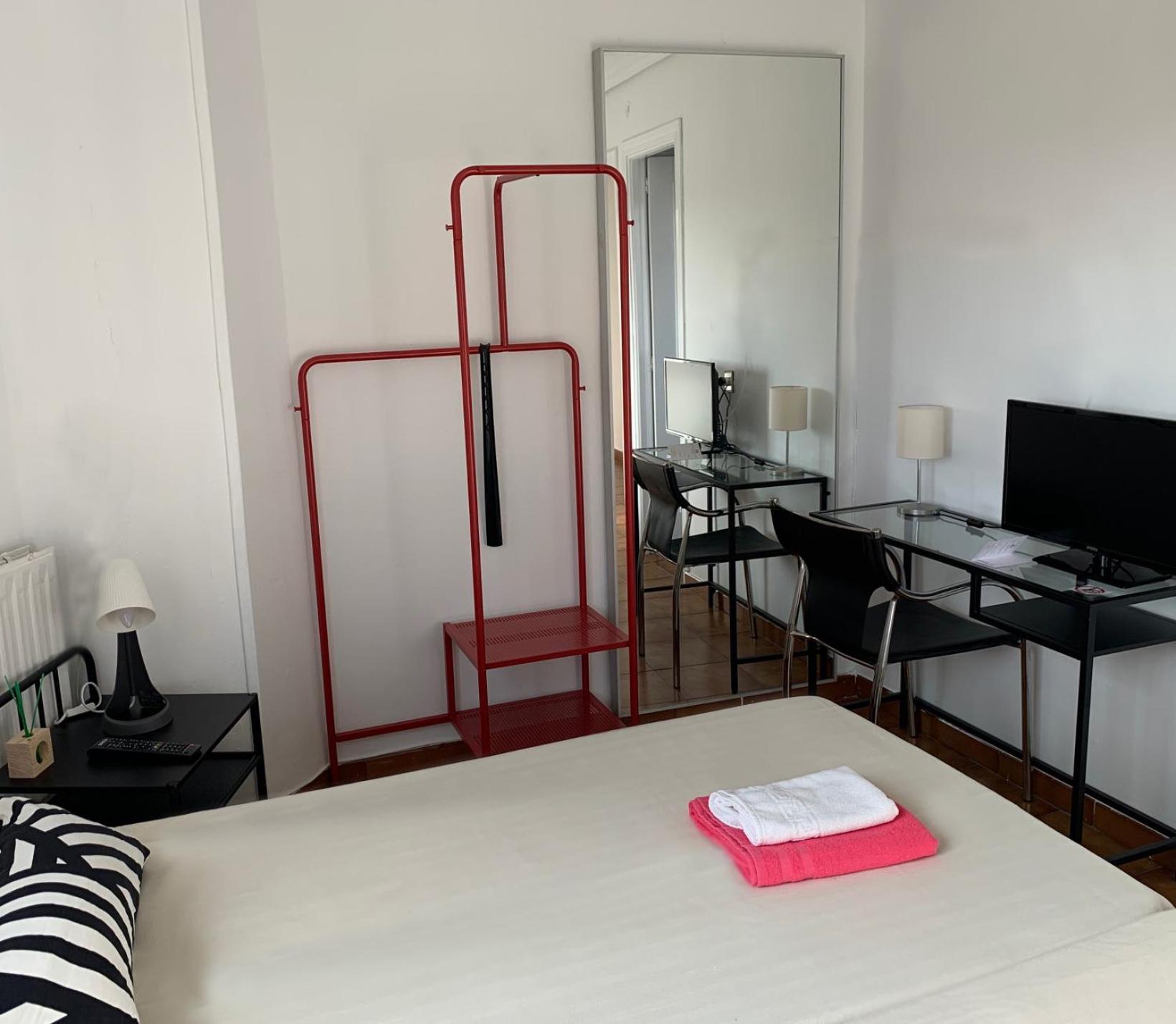 Hotel Y Restaurante Puerta De Aranda 阿兰达德杜洛 外观 照片