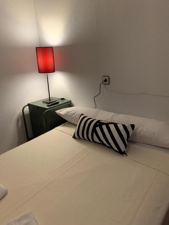 Hotel Y Restaurante Puerta De Aranda 阿兰达德杜洛 外观 照片