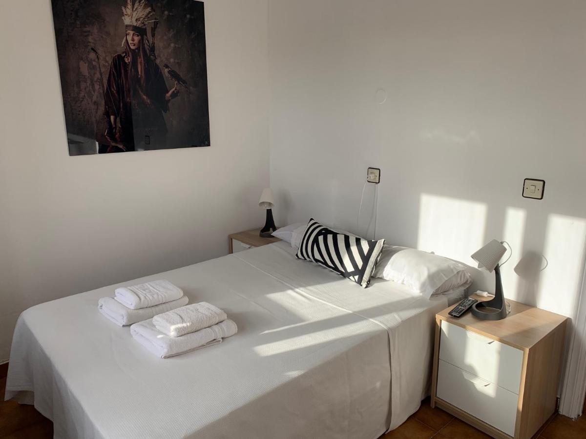 Hotel Y Restaurante Puerta De Aranda 阿兰达德杜洛 外观 照片